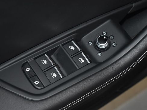 Used 2021 Audi A4 2.0T Premium Plus w/ Premium Plus Package image 6