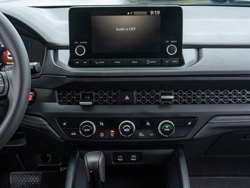 Certified 2023 Honda Accord EX image 23