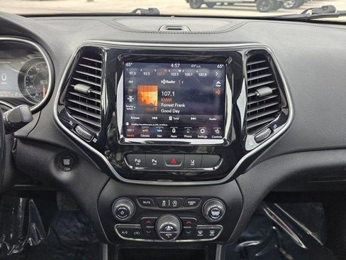 Used 2021 Jeep Cherokee Limited w/ Elite Package AWD/4WD image 28