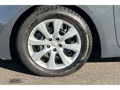 Used 2023 Toyota Corolla LE image 26