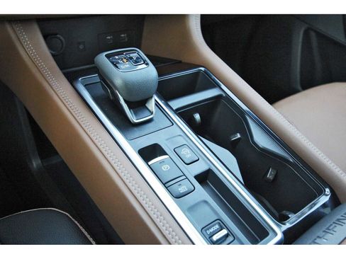 Used 2024 Nissan Pathfinder Platinum w/ Cargo Package image 24