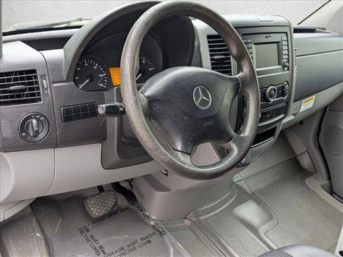Used 2018 Mercedes-Benz Sprinter 2500 image 15