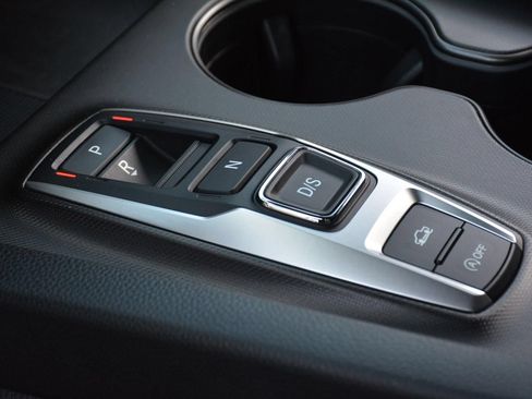 Used 2025 Honda Ridgeline TrailSport image 9
