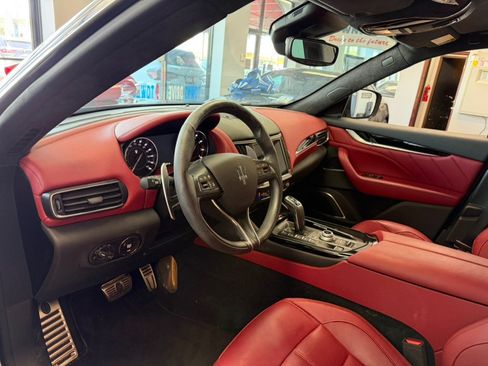 Used 2022 Maserati Levante Modena AWD/4WD image 22