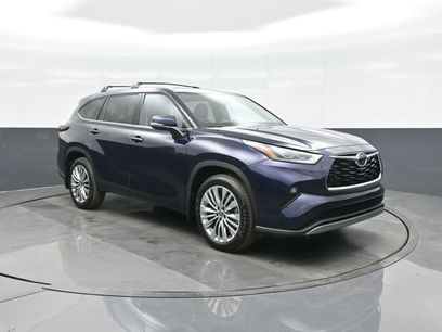 Used 2025 Toyota Highlander Platinum