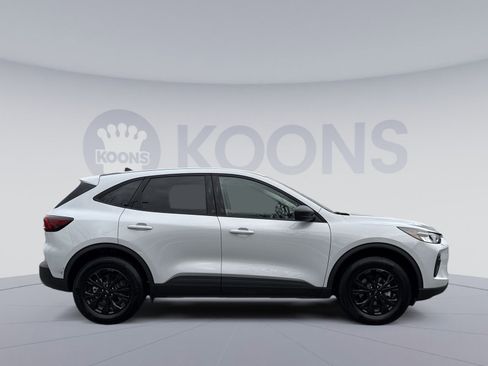 Used 2025 Ford Escape Active image 5