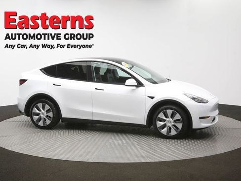 Used 2023 Tesla Model Y Long Range image 41