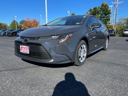 New 2025 Toyota Corolla LE