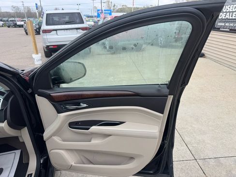 Used 2013 Cadillac SRX Luxury w/ Driver Awareness Package image 16