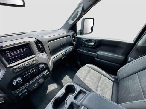 Used 2024 Chevrolet Silverado 2500 Custom w/ Custom Value Package AWD/4WD image 6
