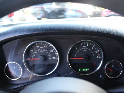 Used 2015 Jeep Wrangler Sport image 22