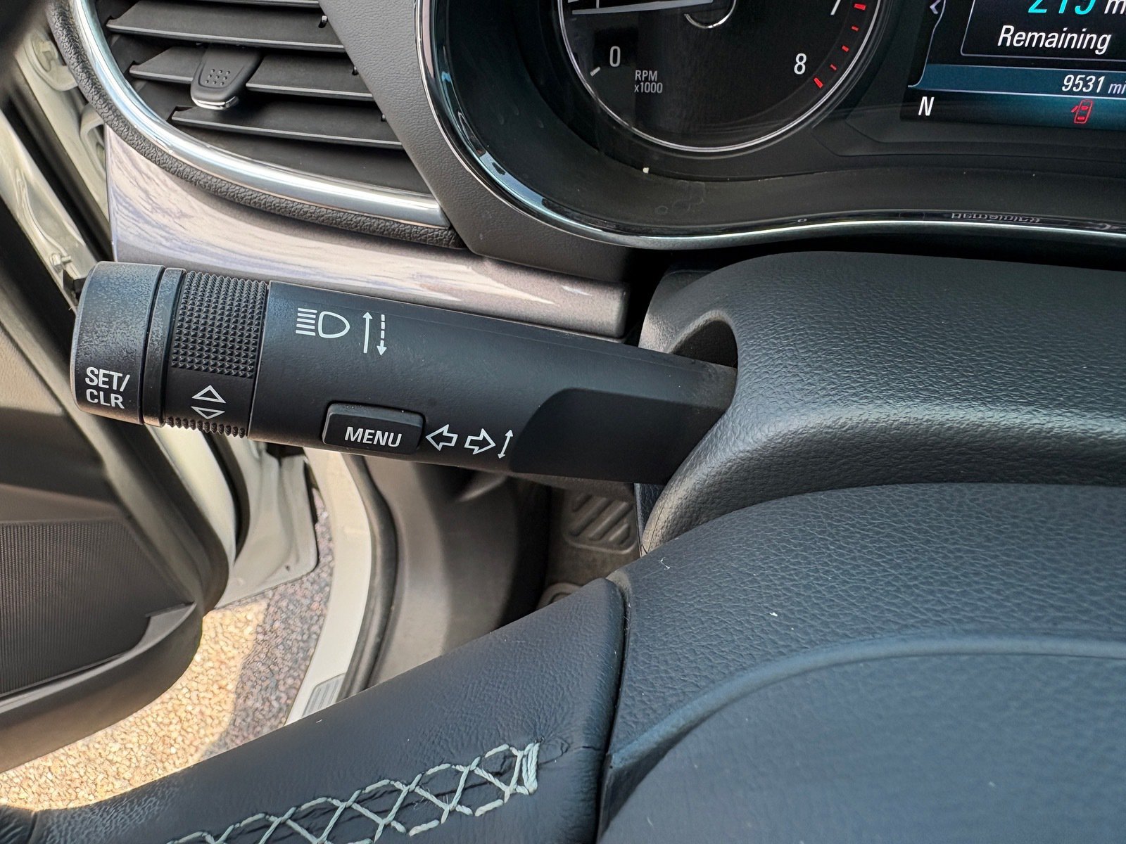Used 2020 Buick Encore Preferred w/ Safety Package FWD image 22
