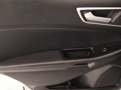 Used 2020 Ford Edge SEL w/ Convenience Package FWD image 16