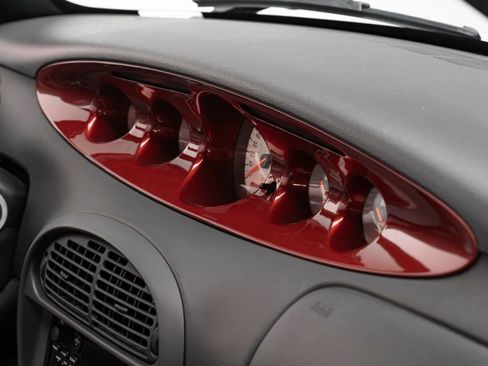 Used 2002 Chrysler Prowler image 38