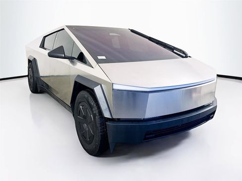Used 2024 Tesla Cybertruck AWD Crew Cab image 25