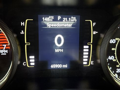 Used 2021 Jeep Cherokee Latitude Plus FWD image 9