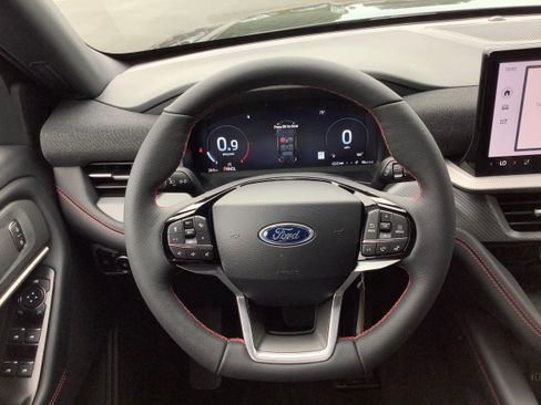 New 2026 Ford Explorer ST-Line AWD/4WD image 9