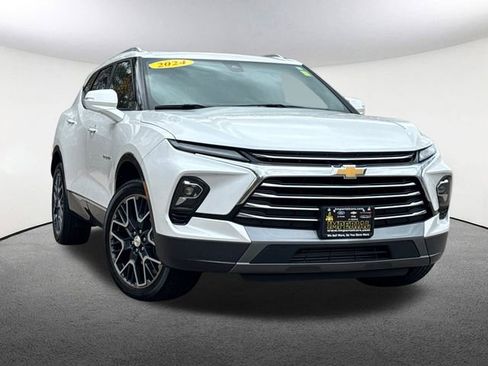 Used 2024 Chevrolet Blazer Premier w/ Enhanced Convenience Package AWD/4WD image 2