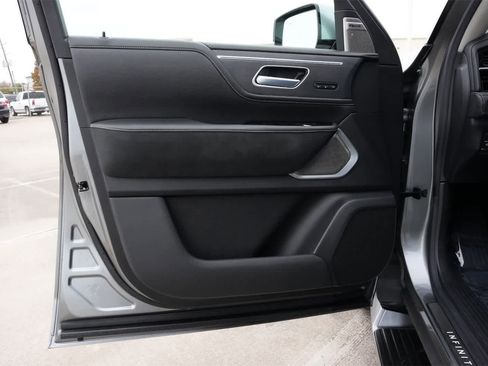 Certified 2025 INFINITI QX80 Sensory image 18