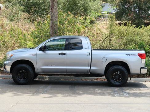 Used 2010 Toyota Tundra 4x4 Double Cab image 10