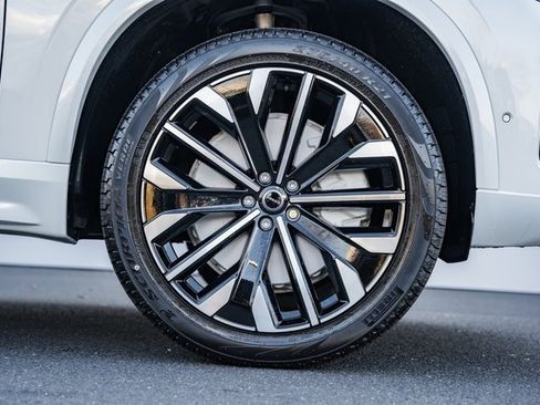 Used 2025 Volvo XC90 T8 Plus w/ Protection Package Premier image 15