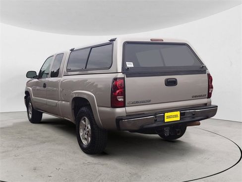 Used 2005 Chevrolet Silverado 1500 LS w/ Light Duty Power Package image 3