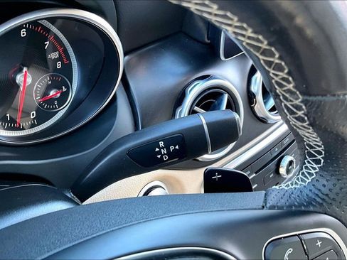 Used 2019 Mercedes-Benz GLA 250 w/ Convenience Package image 13