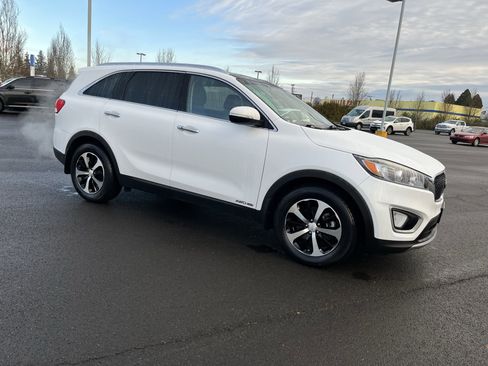 Used 2016 Kia Sorento EX w/ EX Touring Package image 7