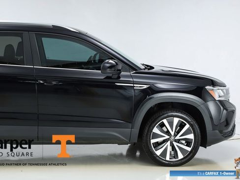 Used 2024 Volkswagen Taos SE FWD image 12