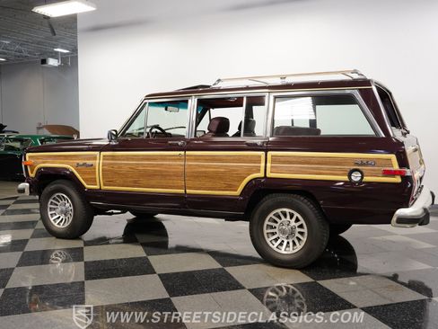 Used 1989 Jeep Grand Wagoneer image 8