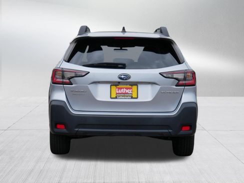 Used 2023 Subaru Outback Premium AWD/4WD image 6
