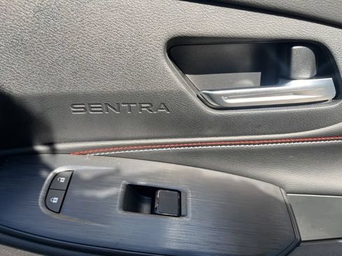 New 2026 Nissan Sentra SR w/ Floor Mat Package FWD image 19