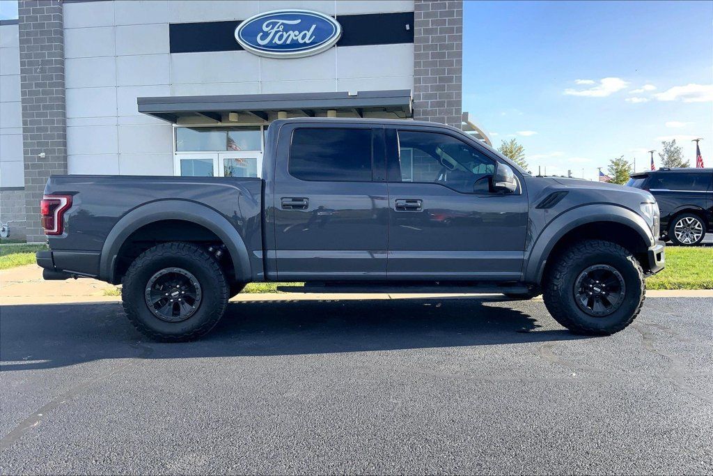 Used 2018 Ford F150 Raptor w/ Equipment Group 802A Luxury AWD/4WD image 6