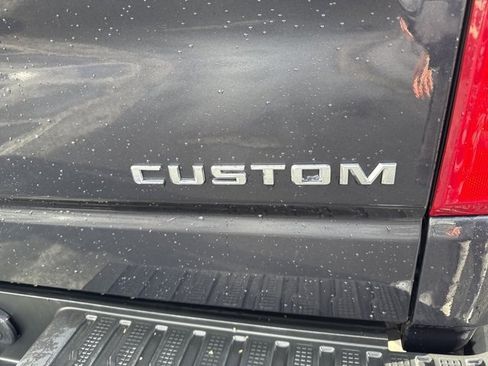 Used 2022 Chevrolet Silverado 1500 Custom image 11