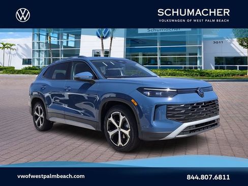 New 2026 Volkswagen Tiguan SE image 1