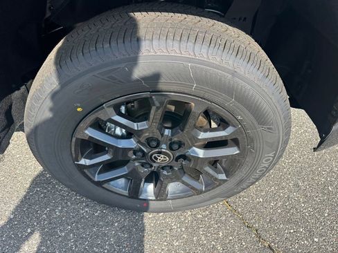 New 2026 Toyota Tundra Platinum AWD/4WD image 17