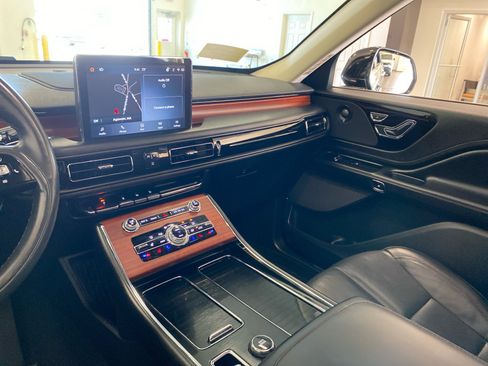 Used 2023 Lincoln Aviator Reserve w/ Equipment Group 201A AWD/4WD image 14
