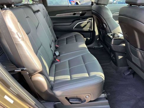 Used 2025 Kia Telluride EX FWD image 10
