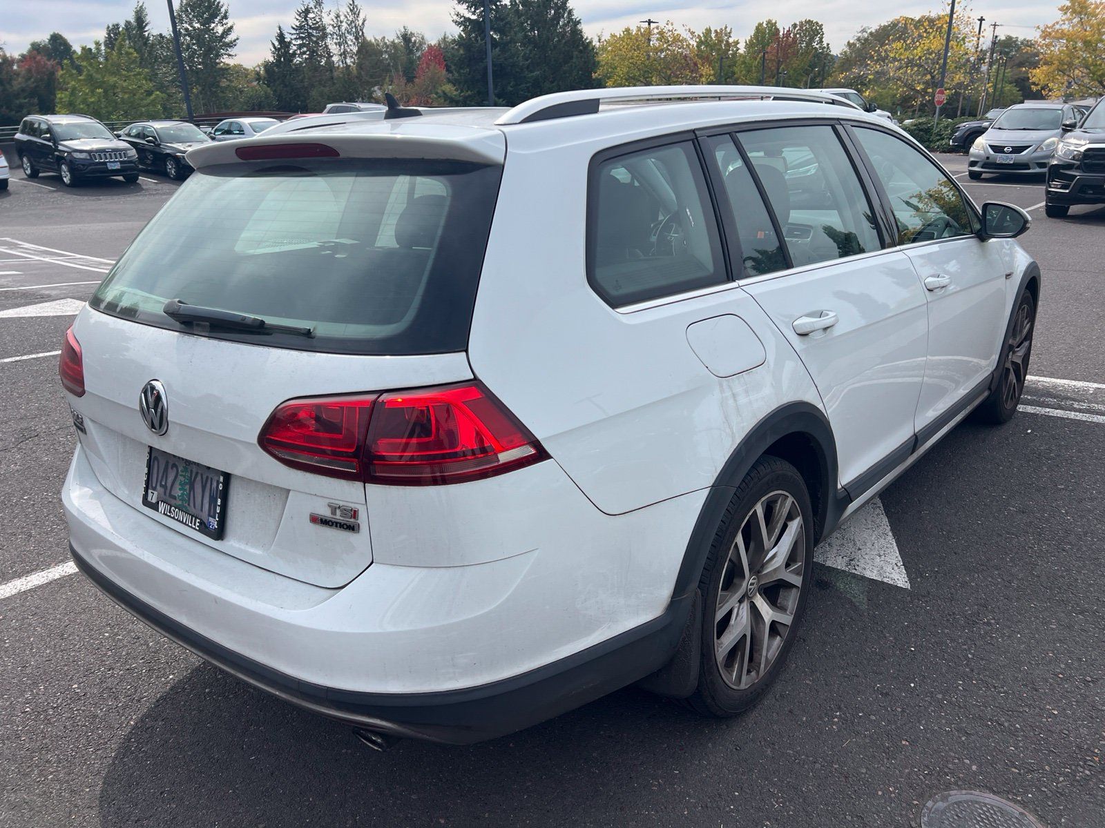 Used 2017 Volkswagen Golf Alltrack SEL AWD/4WD image 4