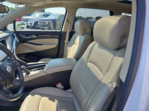 Used 2018 Buick Enclave Premium FWD image 10