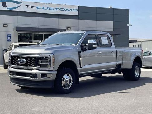 Certified 2024 Ford F350 Platinum AWD/4WD image 29