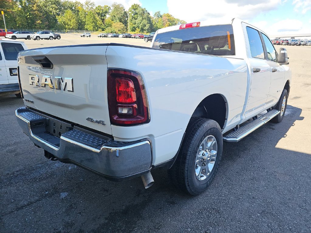 Used 2025 RAM 2500 Big Horn AWD/4WD image 3