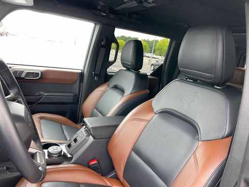 Used 2024 Ford Bronco Outer Banks AWD/4WD image 25