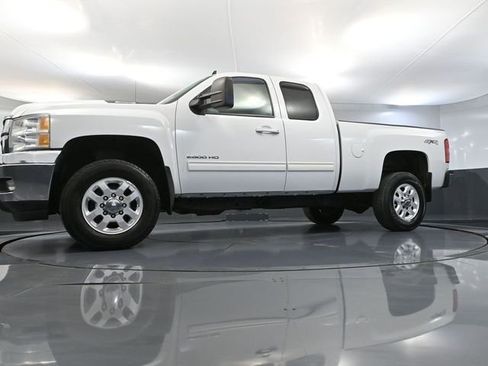 Used 2013 Chevrolet Silverado 2500 LTZ w/ LTZ Plus Package image 53