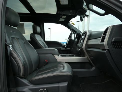 Used 2022 Ford F350 Platinum AWD/4WD image 14