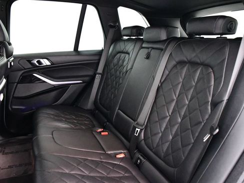 Used 2024 BMW X5 xDrive40i w/ M Sport Package AWD/4WD image 21