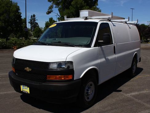 Used 2020 Chevrolet Express 2500 w/ Driver Convenience Package RWD image 2