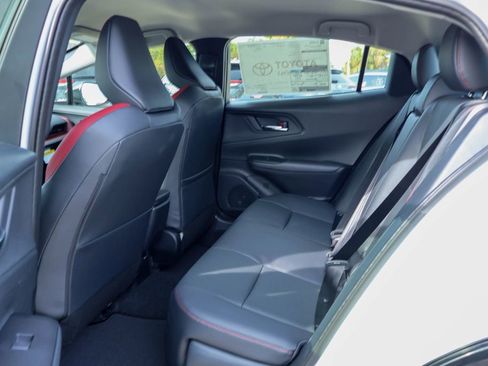 New 2026 Toyota Prius Plug-In Hybrid FWD image 8