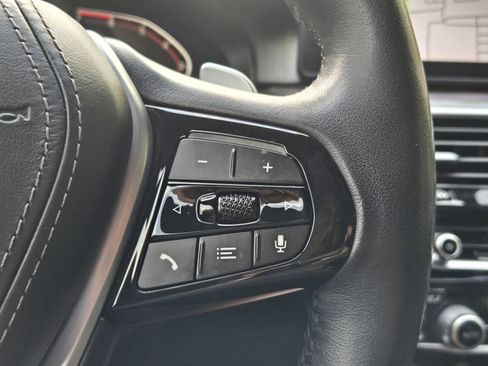 Used 2022 BMW 530i w/ Premium Package image 26