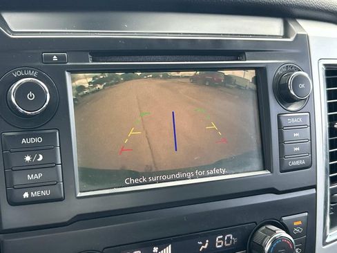 Used 2019 Nissan Titan SV w/ SV Convenience Package RWD image 31